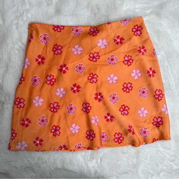 NWT Cotton On High Waisted Orange Floral Skirt - Picture 2 of 5
